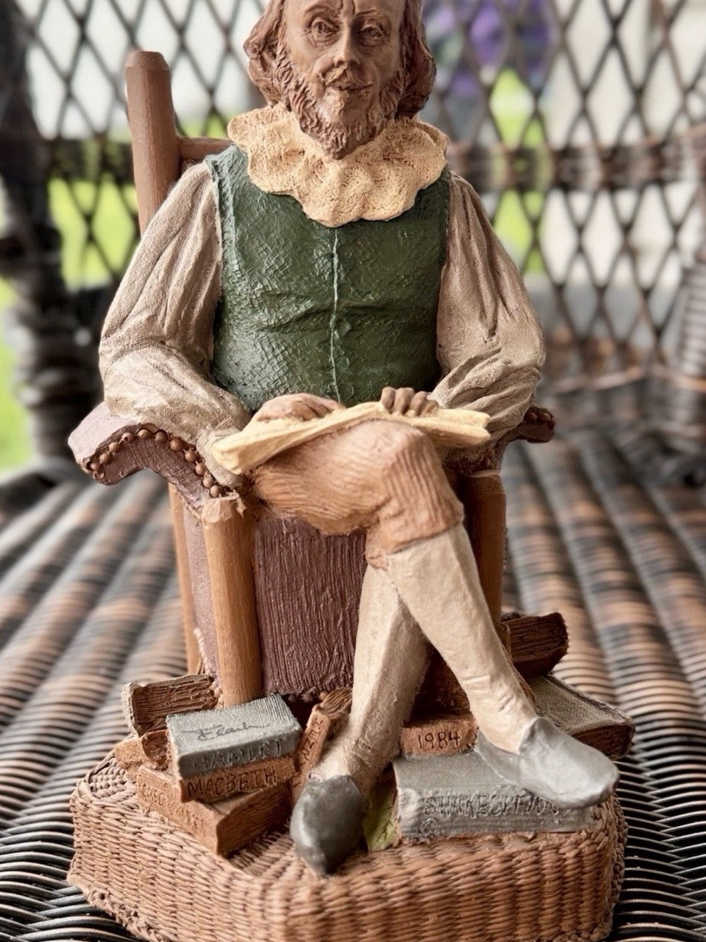 Vintage Shakespeare Figurine Statue Signed By Artist Tom Clark